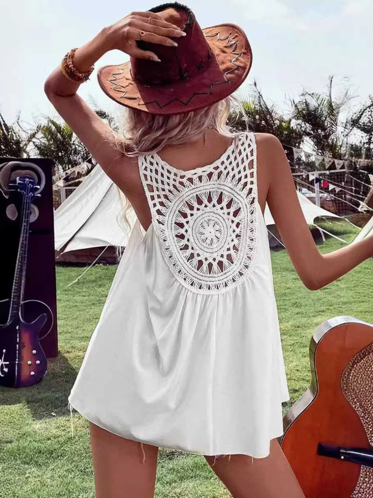 Vacation Style Lace Backless Sleeveless T-Shirt Women's Loose Fit Long Top Floral Print Casual Wear Summer 2024 Collection