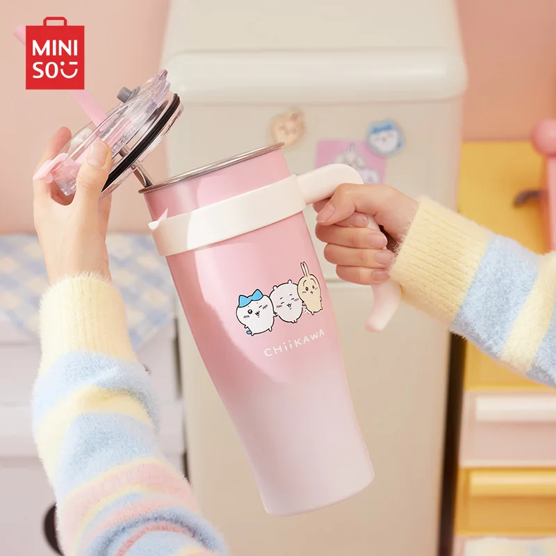 

Оригинальная новая Изолированная соломенная чашка MINISO 1600 мл Kawaii Chiikawa мультяшная портативная летняя большая емкость термос кружка для холодного кофе