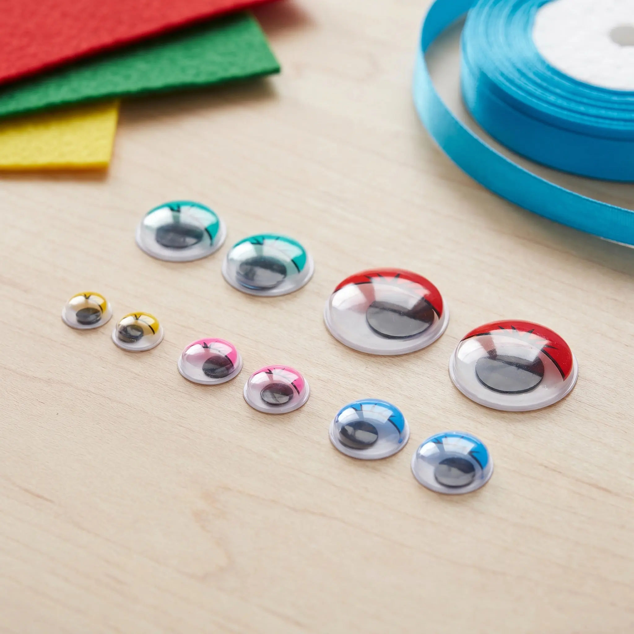 250Pcs Craft Moving Eyes Self Adhesive Wiggly Googly Eyes Cartoon Eyelash Stickers Flat Back Wobbly Pupil Classroom Art Project