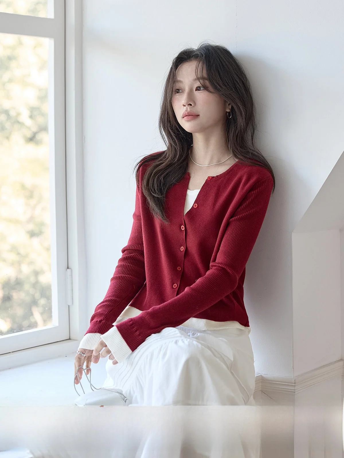 

Red Knitted Fake Two-Piece Women's Spring 2026 New Vintage Versatile Slimming Open Cardigan Standard Fit Commute Style