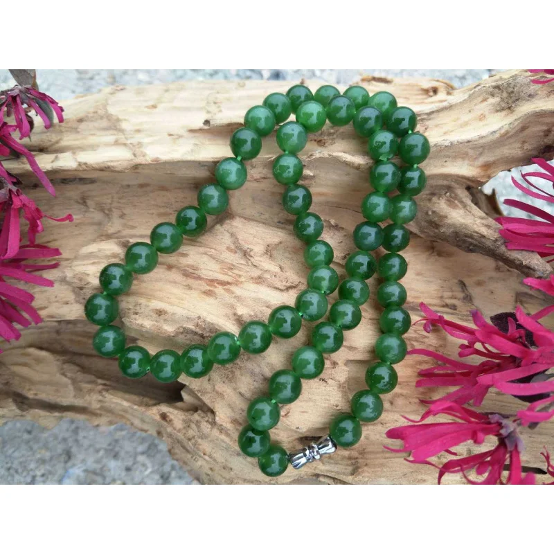 

Hotan Jade Spinach Green Necklace, New Style, Fashionable and Versatile