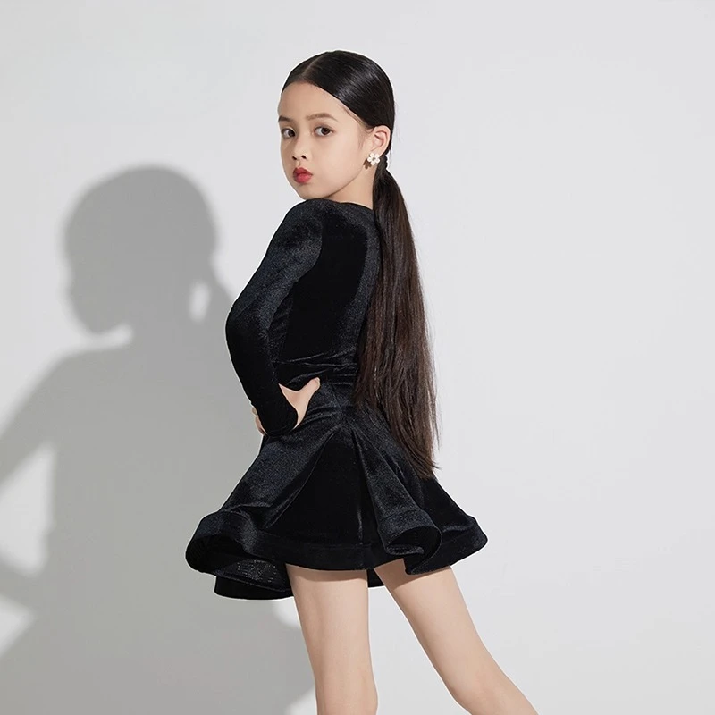 ที่กําหนดเองเด็กสาวละตินเต้นรําบอลรูมเครื่องแต่งกายการแข่งขันฝึกเสื้อผ้ากระโปรงใหญ่ประสิทธิภาพชุดพู่ชุด