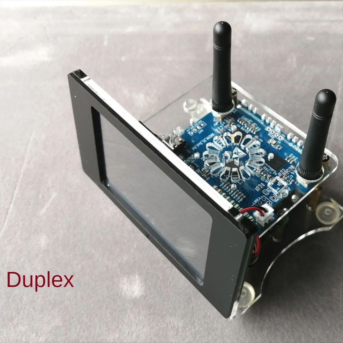SWXF assemblato per hotspot duplex T124B con schermo a colori da 3,5 pollici per modem walkie-talkie digitale