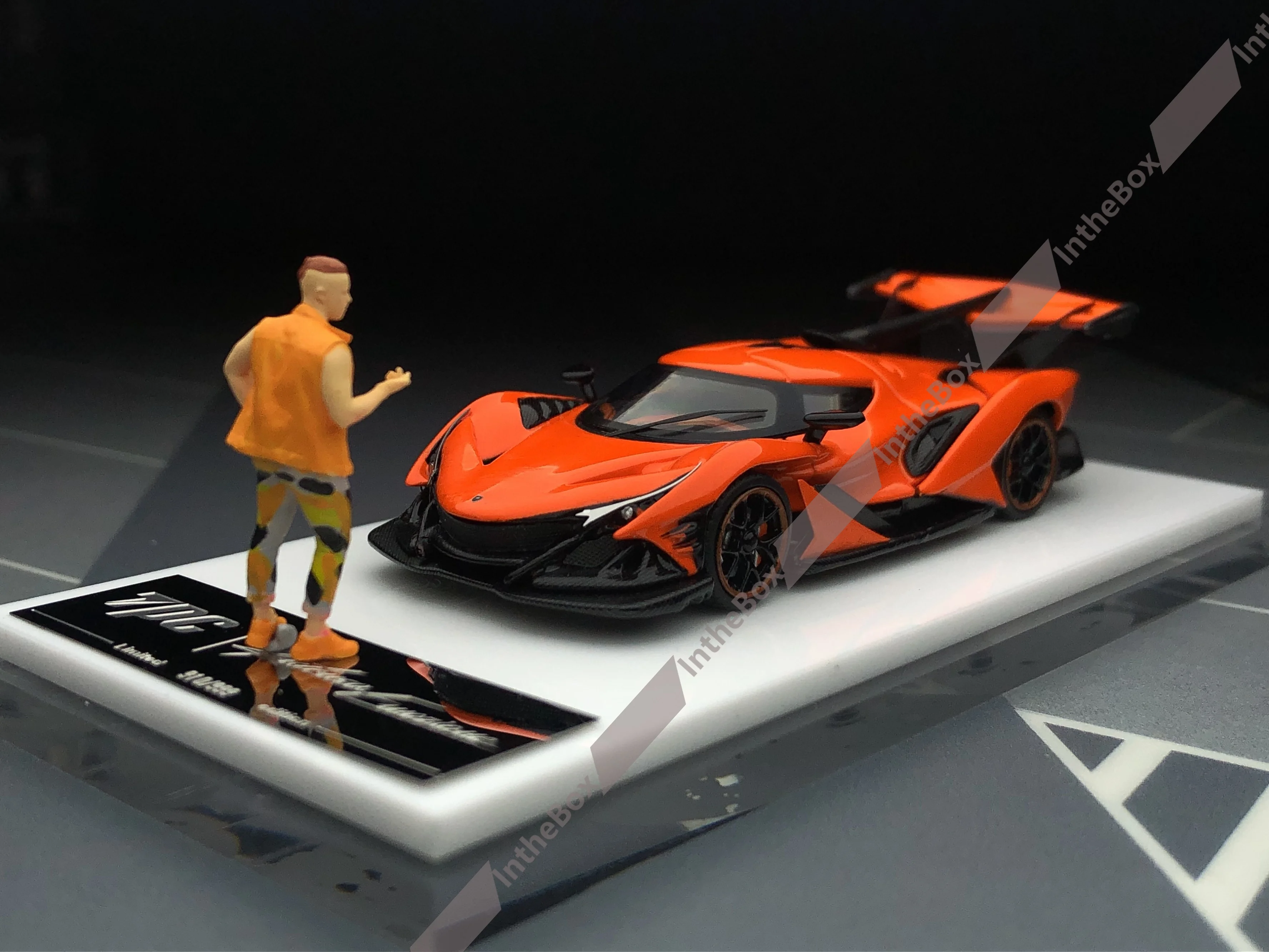 TPC 1:64 IE Alloy Super sport Car with Figurine Diecast Model Car Collection Limited Edition Hobby Toys