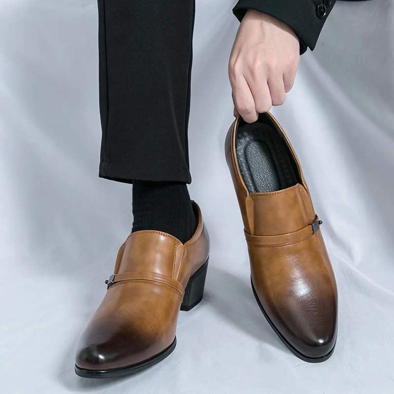 

Men Loafers PU Solid Color High Heels Pointed Fashion Comfortable Breathable Casual Men Shoes
