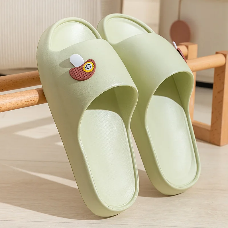 cogumelo-fundo-macio-banho-casal-verao-nao-tocando-pes-silencioso-banheiro-antiderrapante-chinelos-legais