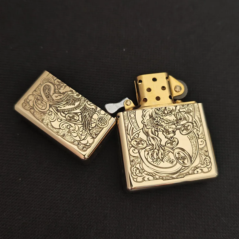 

Зажигалка Zorro 912S на керосине, усиленная, с утолщенной квадратной и круглой головками, элегантный рельефный узор