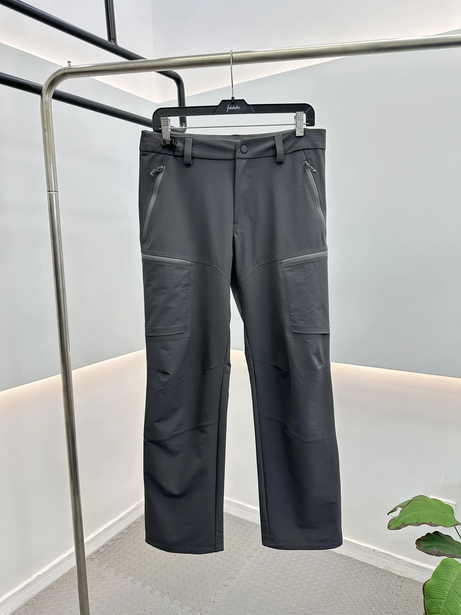 Men's Outdoor Softshell Trousers Spring Summer Anti-Wind Waterproof Sports Casual Pants Straight Leg Nylon Fabric Urban Fashion