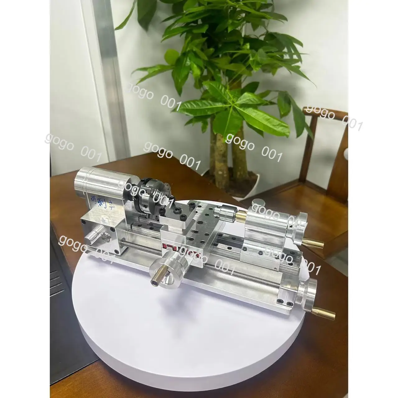 

Механический мини-домашний небольшой настольный токарный станок своими руками