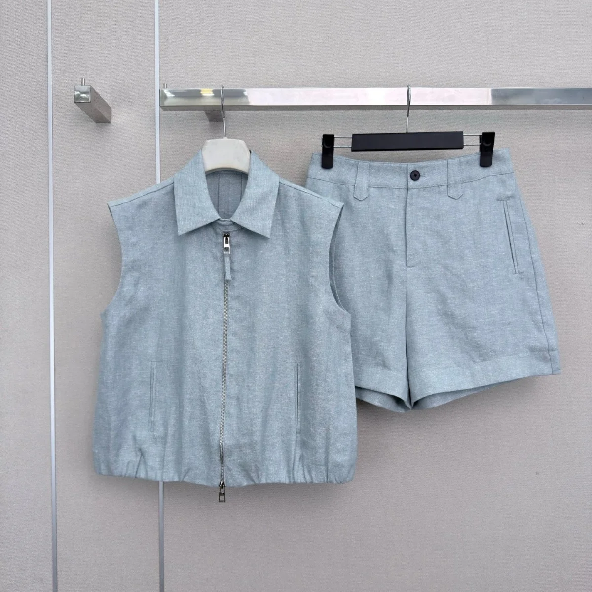 2026 High quality women's collar zipper linen vest shorts two-piece set--2692867