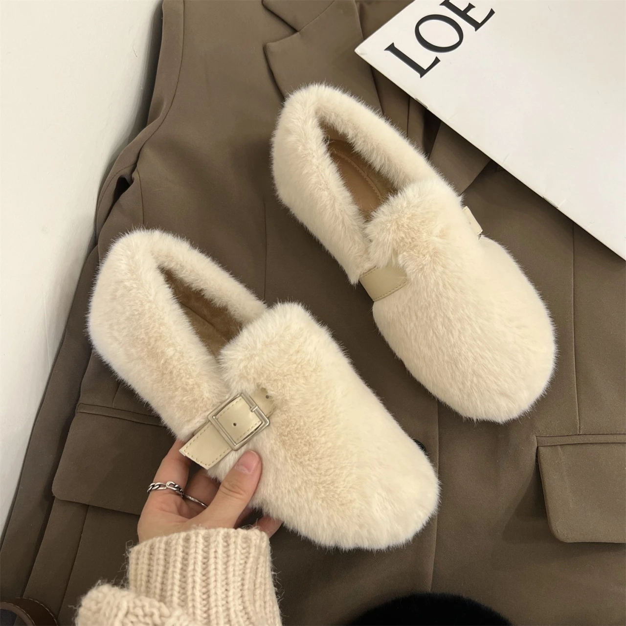 Round Toe Lamb Fur Shoes Woman 35-40 Big Size Furry Mocasines Warm Winter Shoes Female Lambwool Slip on Loafers Curly Fur Flats