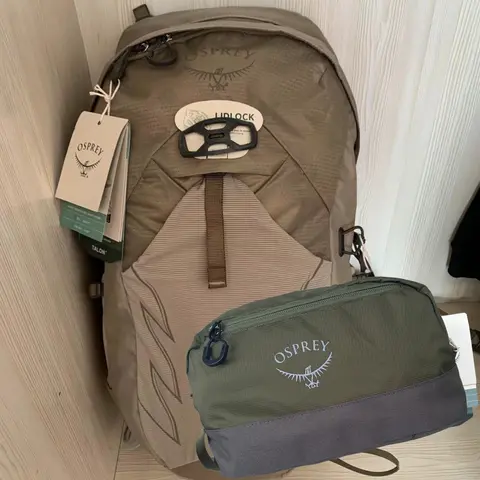 Ospery Monster Claw 22L 하이킹 배낭 세면 용품 가방 산 방수 경량 멀티 포켓 여행 캠핑 야외 Ospery Monster Claw 22L 하이킹 배낭 세면 용품 가방 산 방수 경량 멀티 포켓 여행 캠핑 야외