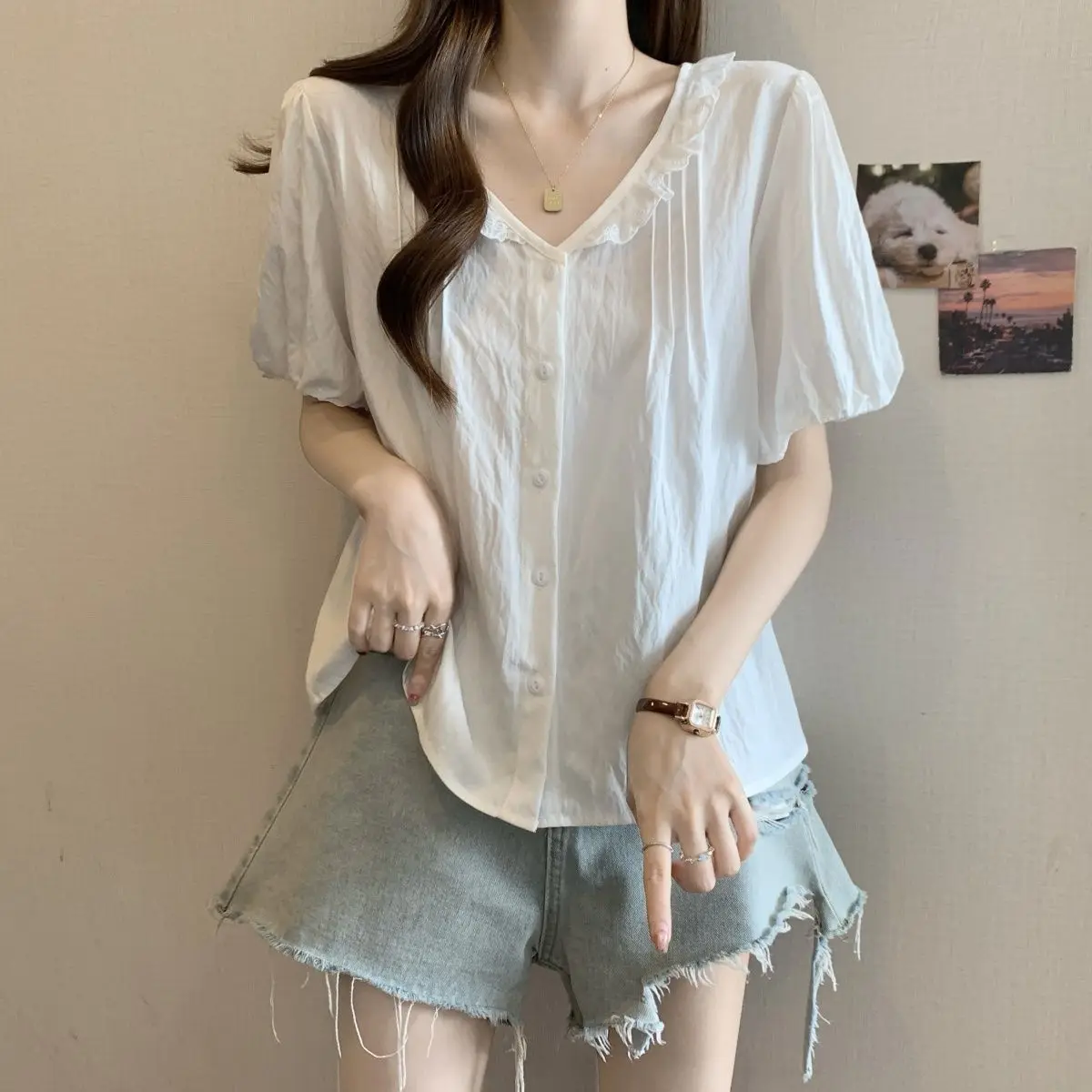 Summer large-size women's clothing new solid color sweet wind loose and thin wrinkled lace V-neck short-sleeved shirt