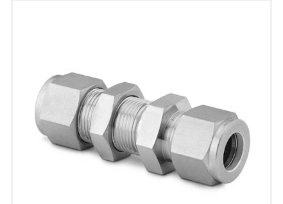 

1/8 Pass-through Connector