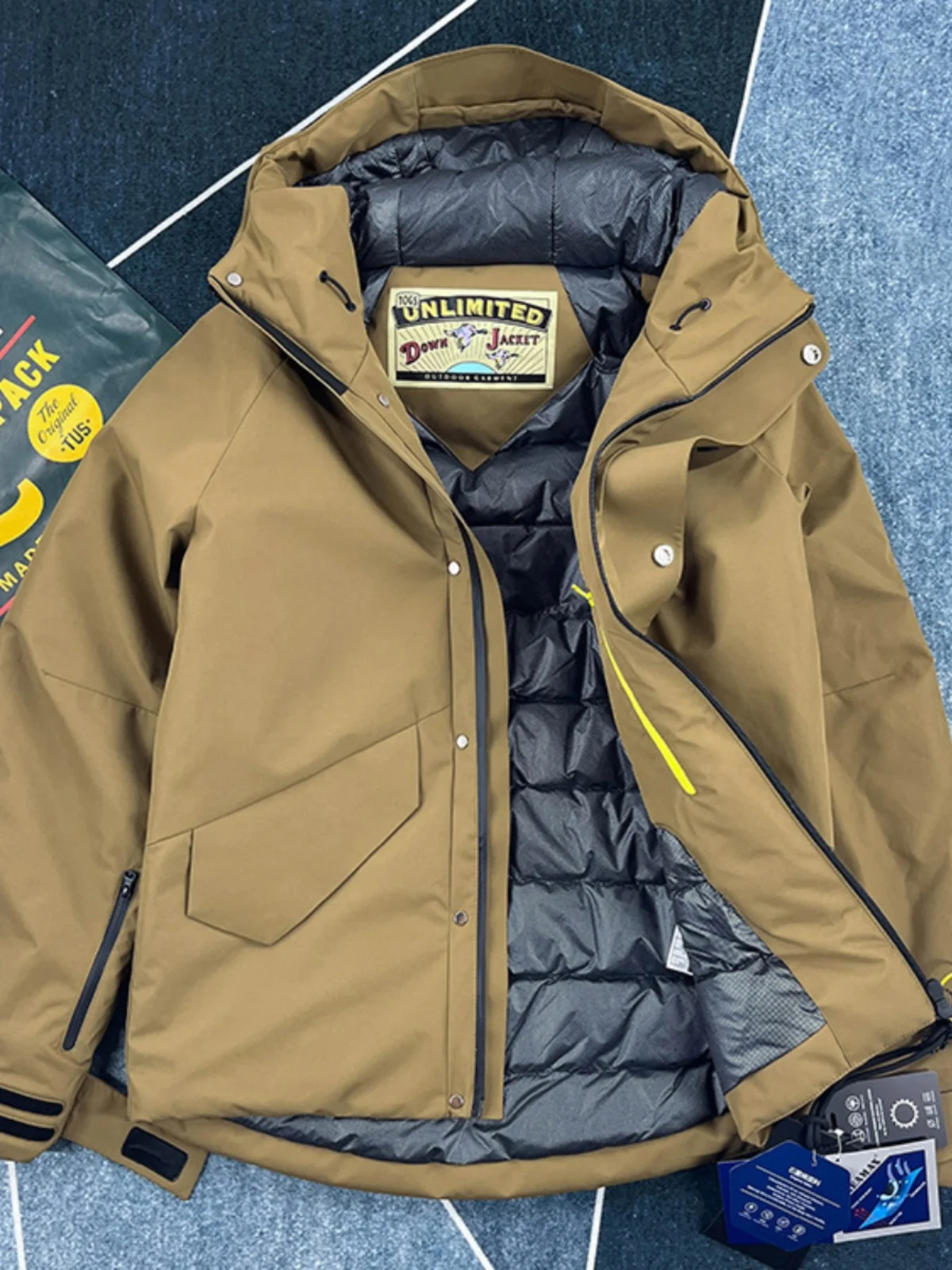 

Men's Hooded down Jaet Thiened Outdoor Windproof Waterproof Faionable Workwear Coat American Retro Sle Travel Outerwear