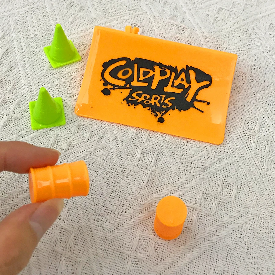 

Mini traffic obstacle toy suitable for racing props, finger scooter props, children's birthday gifts, New Year gifts