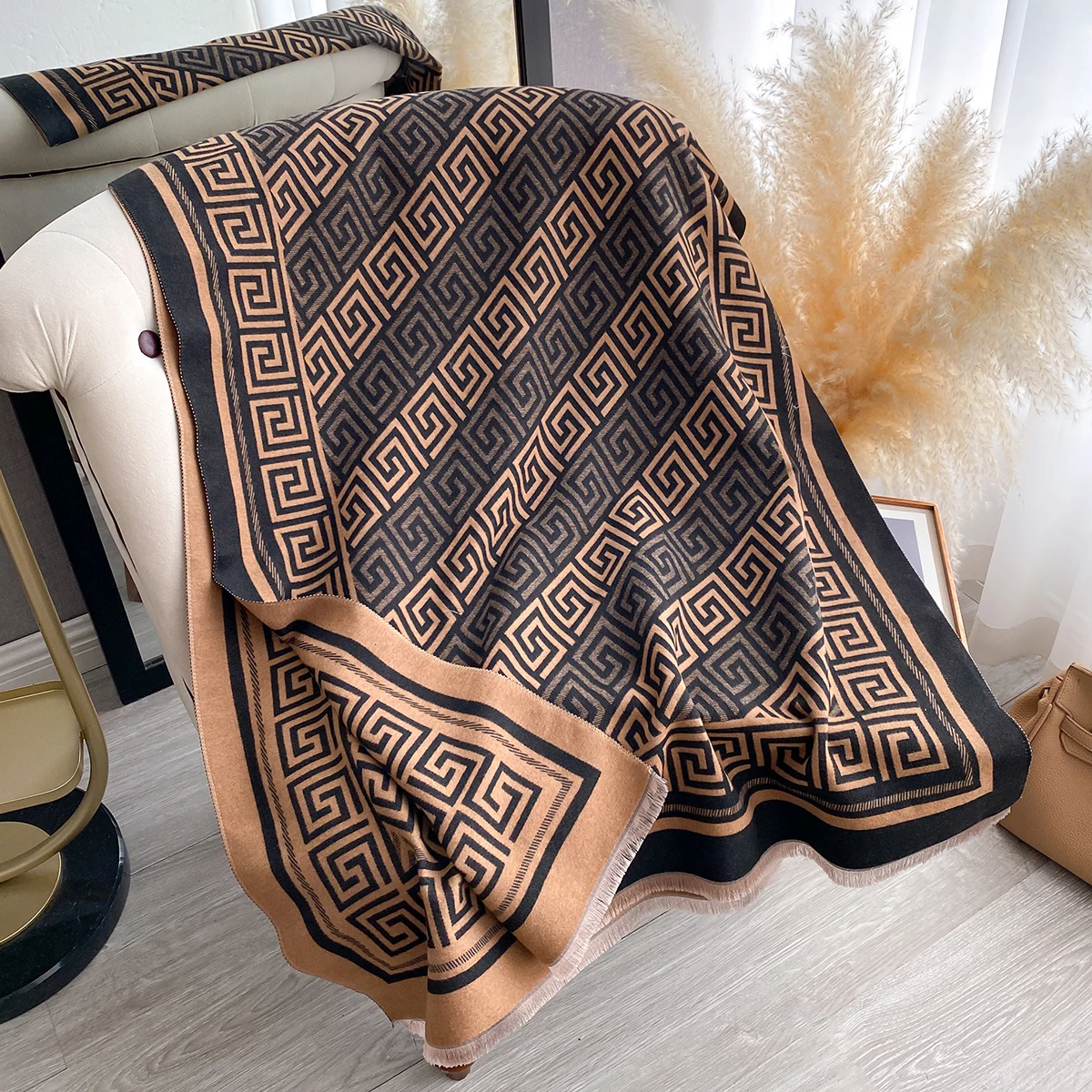 Winter Frauen Luxus Marke Imitation Kaschmir Schals Dicke Warme Schal Plaid Jacquard Weichen Weiblichen Bufanda Pashmina Poncho Schal – Detail 11