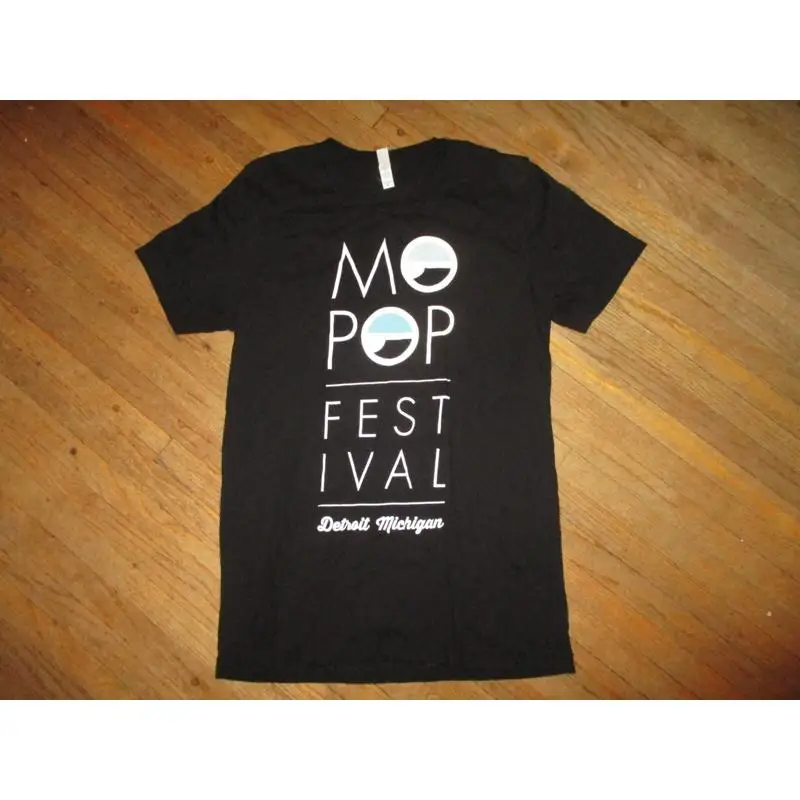 تي شيرت MO POP FESTIVAL DETROIT CONCERT قائمة الفرقة متواضع ماوس كرومو متوسط
