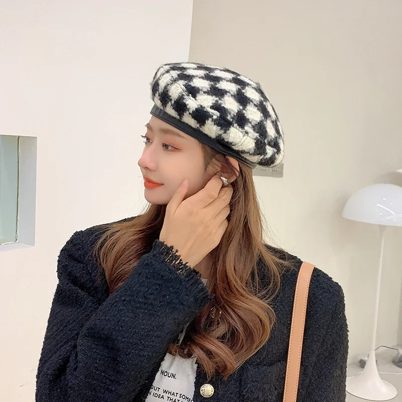 Japanese women\'s new style sweet classic  plaid beret