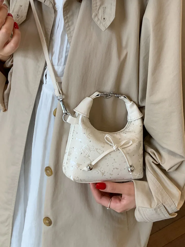 

Изысканные сумки-мессенджеры со стразами и бантом для женщин, новинка 2023 года, модная универсальная мини-сумка на одно плечо, новая ручная сумка для губной помады