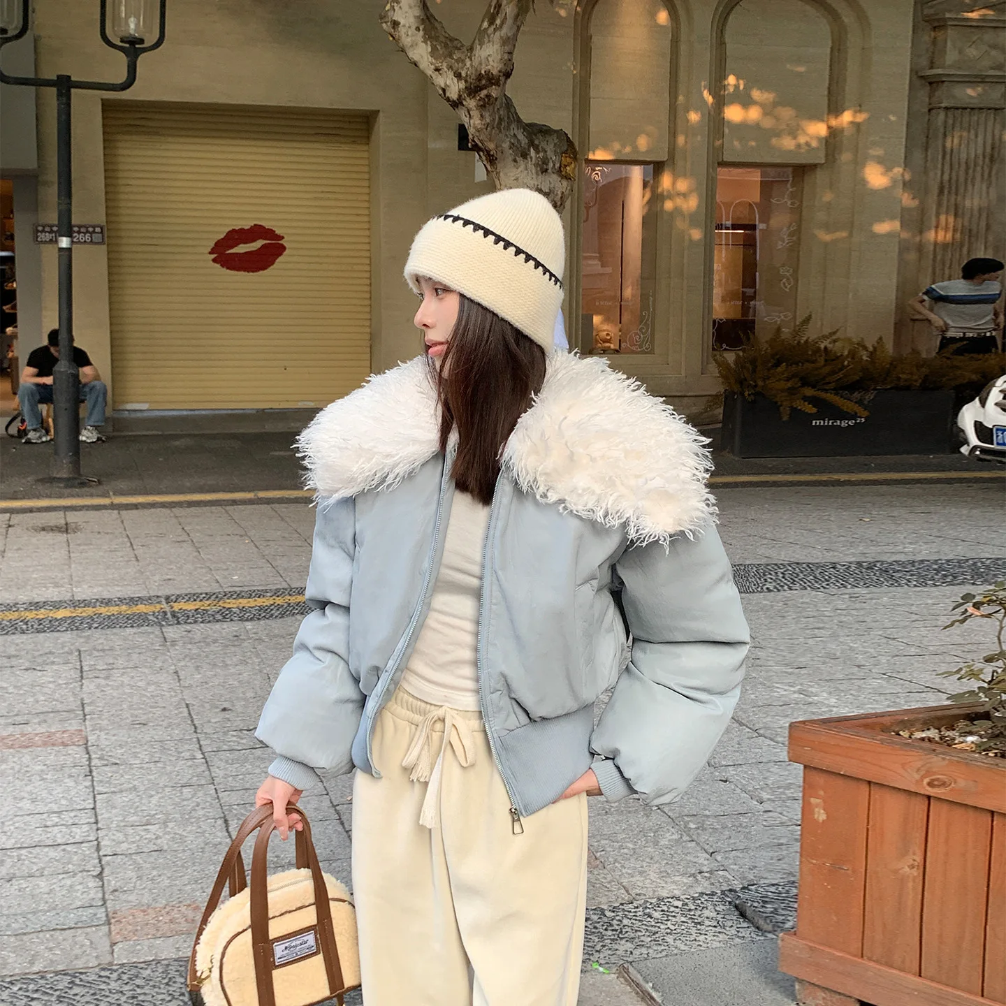 2026 Winter New Down Cotton Jacket Women Short Style Lamb Wool Collar Overcoat Thickened Female Coat