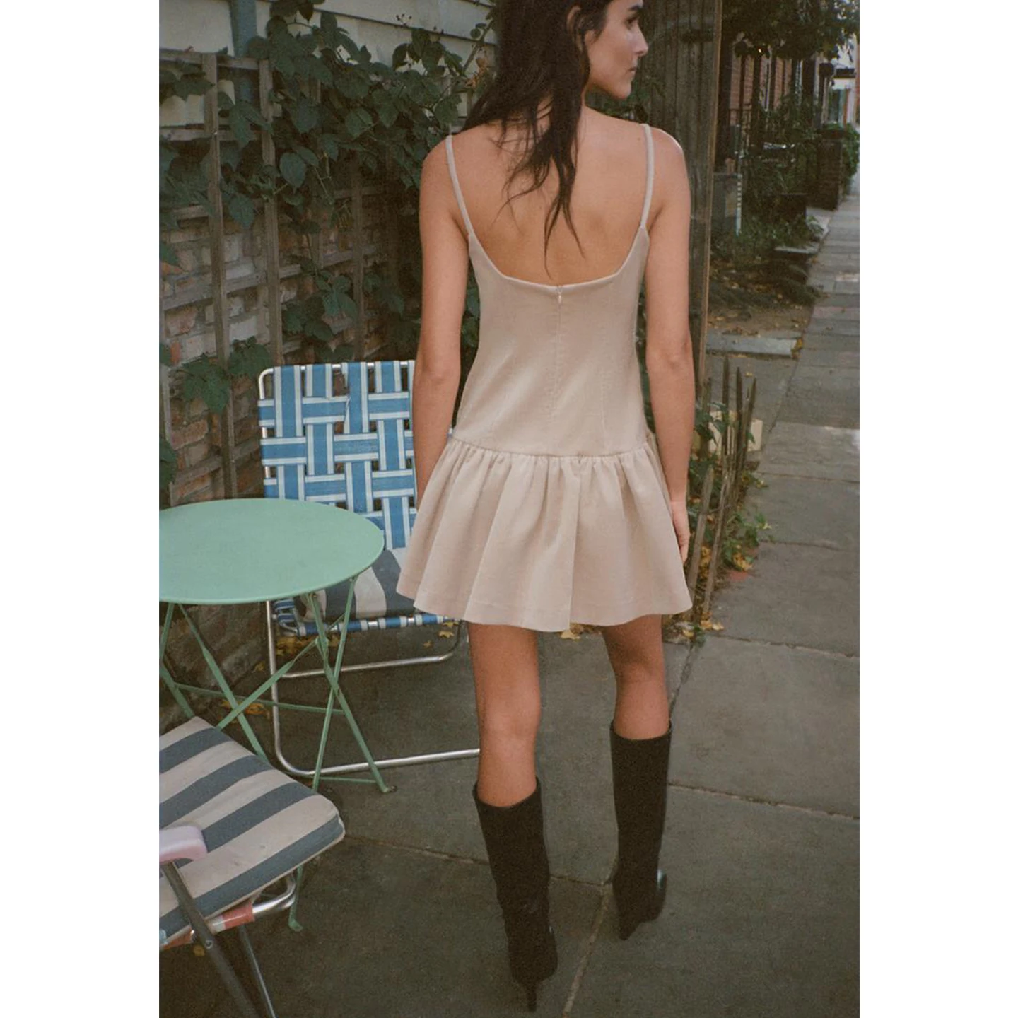 Vestido Corto de Otoño-Invierno para Mujer, Cuello en V, Sin Mangas, Estilo Cruzado, Dobladillo en Capas, Estilo Francés, Fal...