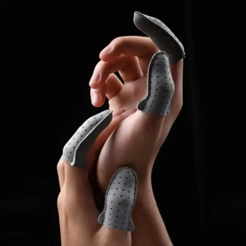 Finger Sleeve Gaming Controller for PUBG Mobile Game Finger Covers Breathable Anti Sweat Skid Screen Fingertip Gloves