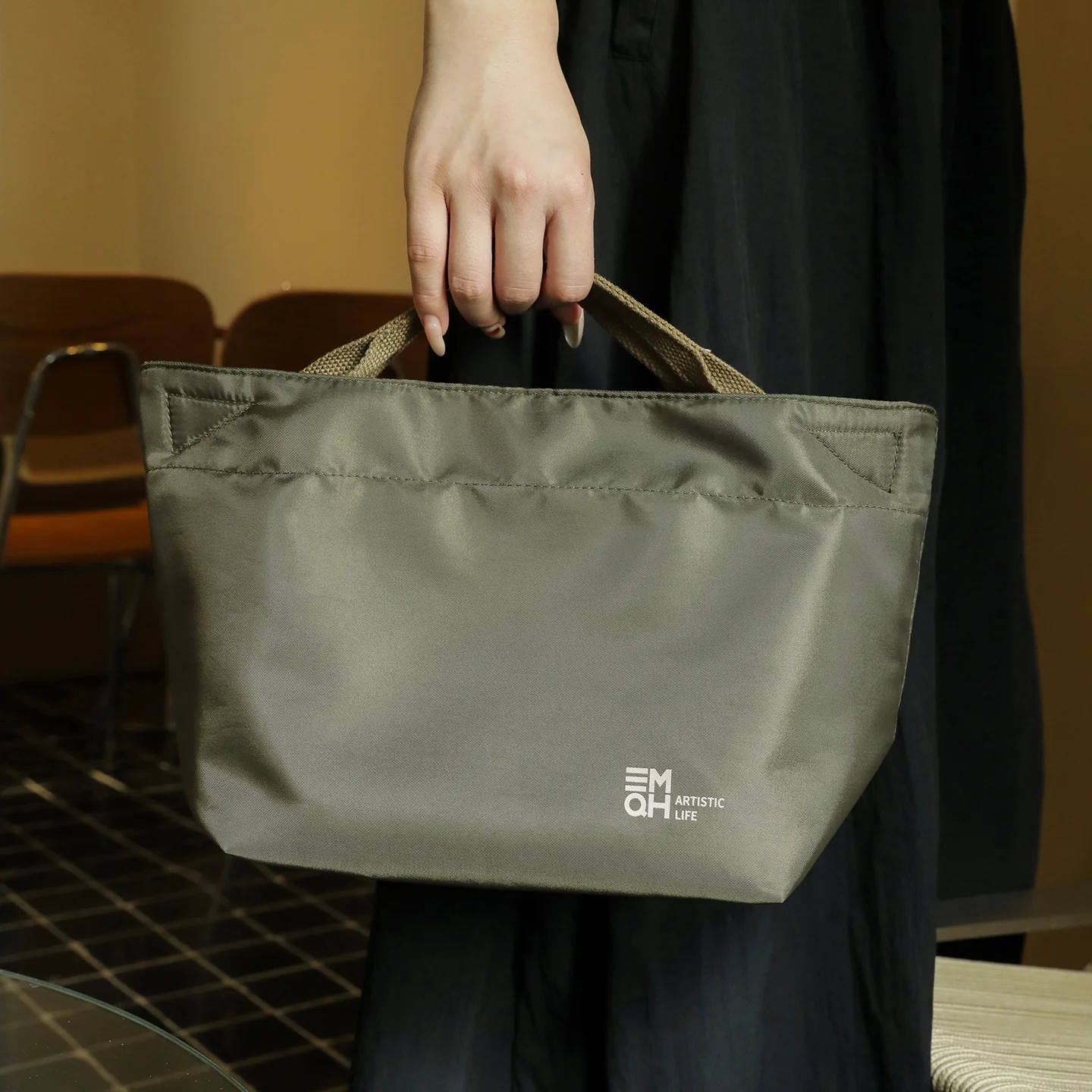 Waterproof Lunch Box Bag with Aluminum Foil Insulation Large Capacity Fruits Cooler Bento Box Bag for Worker Picnic Handle Bag