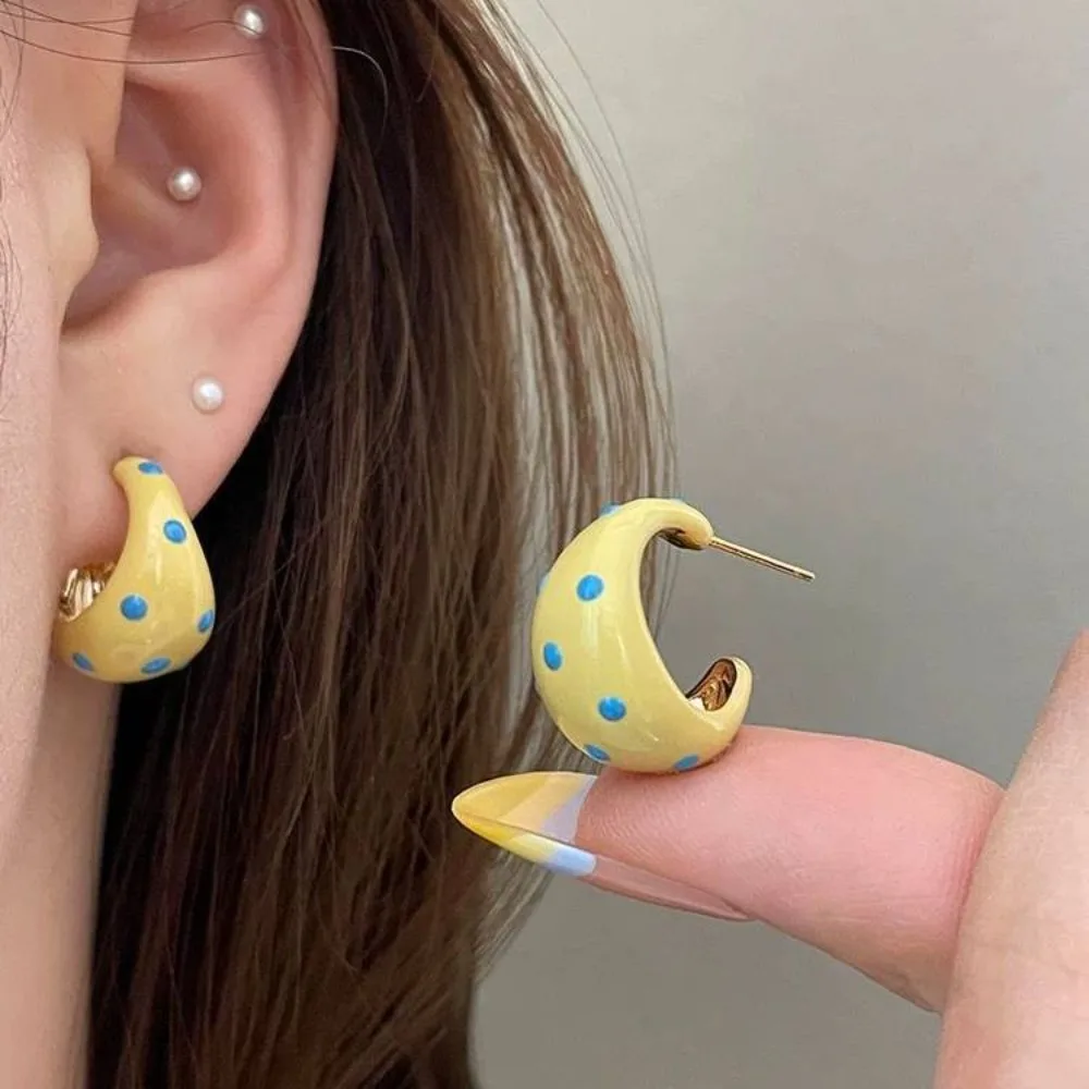 Minimalist Sweet Colorful Polka Dot Enamel Geometric C-Shaped Hoop Earrings for Women Jewelry Fashion Party Jewelry Accessories