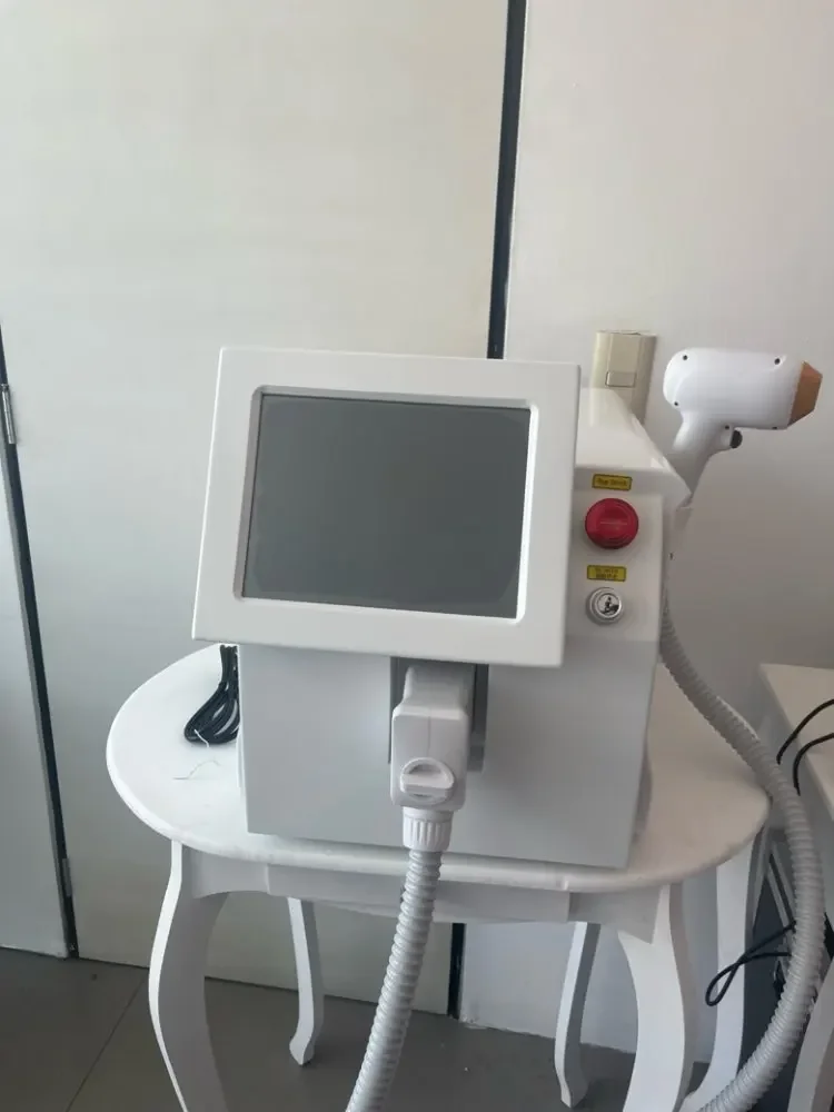 

Диодный лазер для удаления волос, профессиональный аппарат, александрит, 755 нм, 808 нм, 1064 нм, безболезненное устройство для кожи, эпилятор для удаления волос