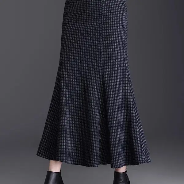 2026 Fashion Plaid Fishtail Skirts Women Autumn and Winter Long Woolen Skirt Female High Waist Slim Fit Skirts U482