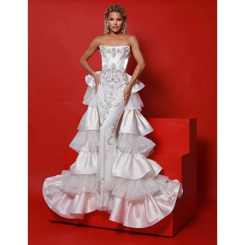 Designer Satin Meerjungfrau Ballkleid Luxus Perlen Kristall Abendkleid Sexy Trägerloses Layered Partykleid Bodenlang Maßgeschneidert
