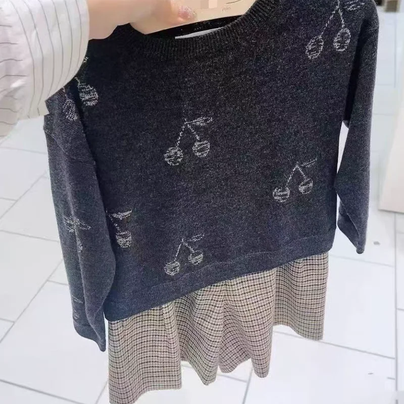 

In Stock 2025 Autumn Winter BP Girls Silver Thread Cherry Wool Blended Pullover Sweater with Gold Thread Cherry Grey Sweater