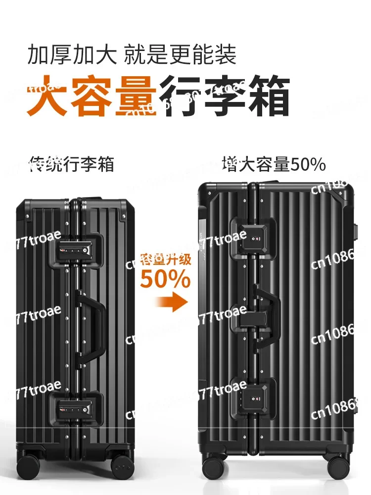 Durable 28 inch travel suitcase