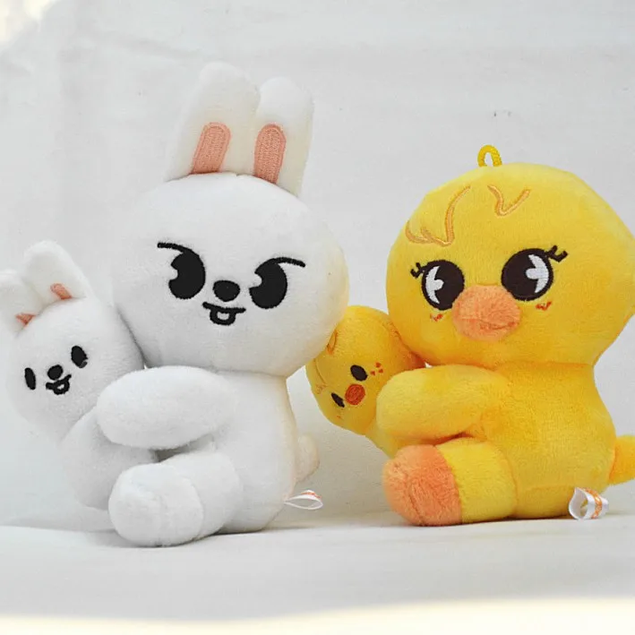 

ГОРЯЧАЯ РАСПРОДАЖА: Мягкая игрушка SKZOO Kpop, мультяшная плюшевая кукла, милый компаньон для детей и взрослых фанатов, подарок, магнитная игрушка-обнимашка для малышей