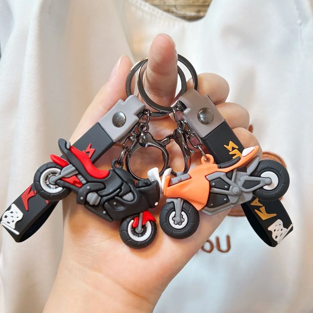 シリコン製バイクキーホルダー、クリエイティブなキーチェーンアクセサリー、車の鍵、バッグペンダント、クールなバイクキーリングギフト