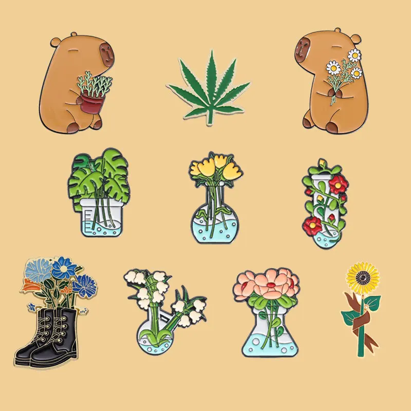 Animal and Plant Brooch Cartoon Cute Capybara Metal Badge Small Gift Wholesale Lapel Pins for Backpacks Backpack Pin Badges Cap
