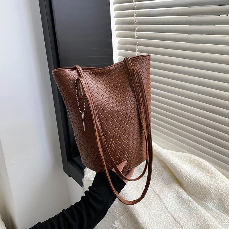 New Women's Handheld Commuter Bag Fashion High Quality Women's Shoulder Bag Premium Large Capacity Girls' Bucket Shopping Bag 3