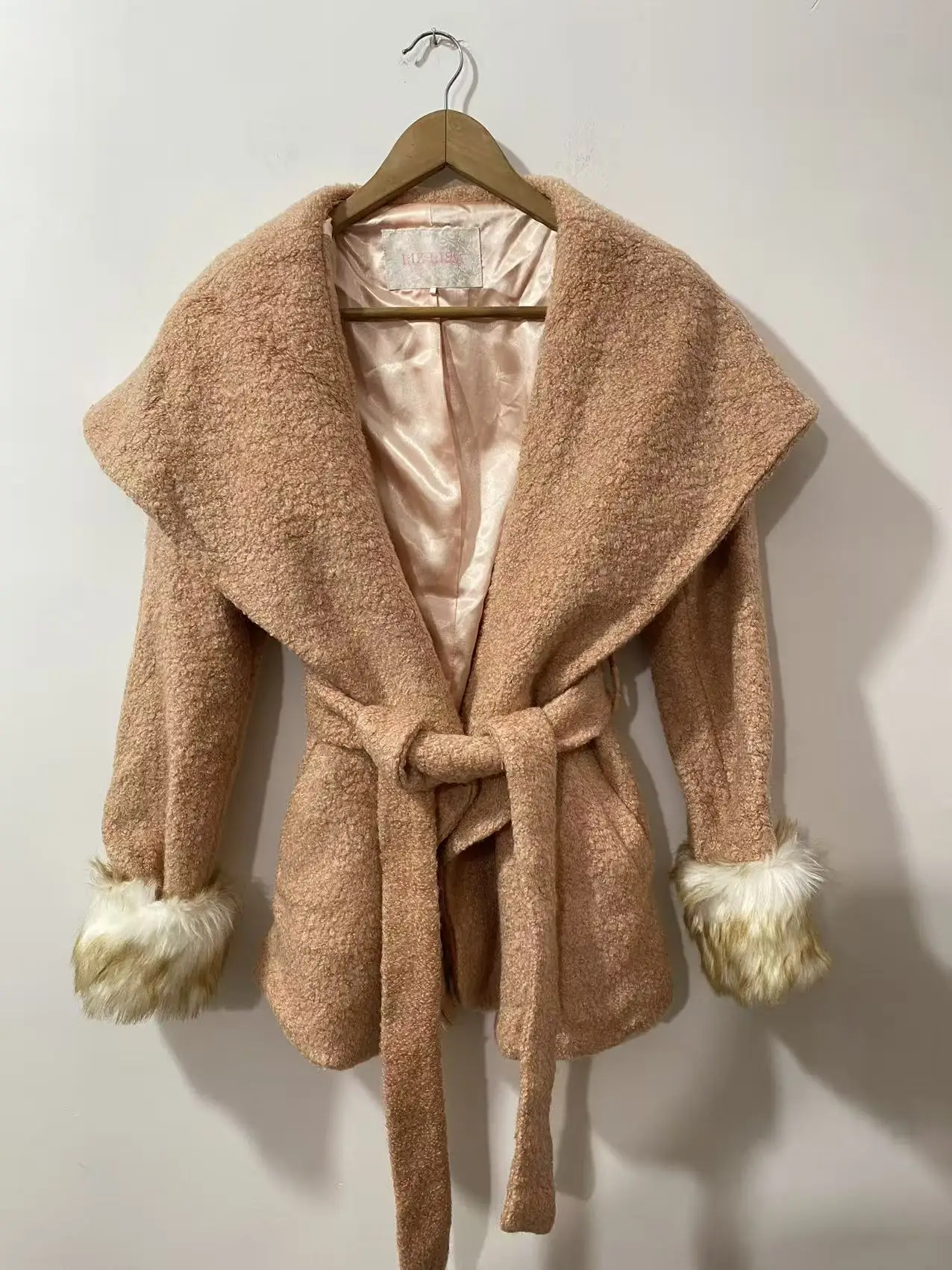 

Japan Liz Lisa Winter Animal Wool Blended Fur Sleeve Overcoat Thick Warm Coat With Sashes