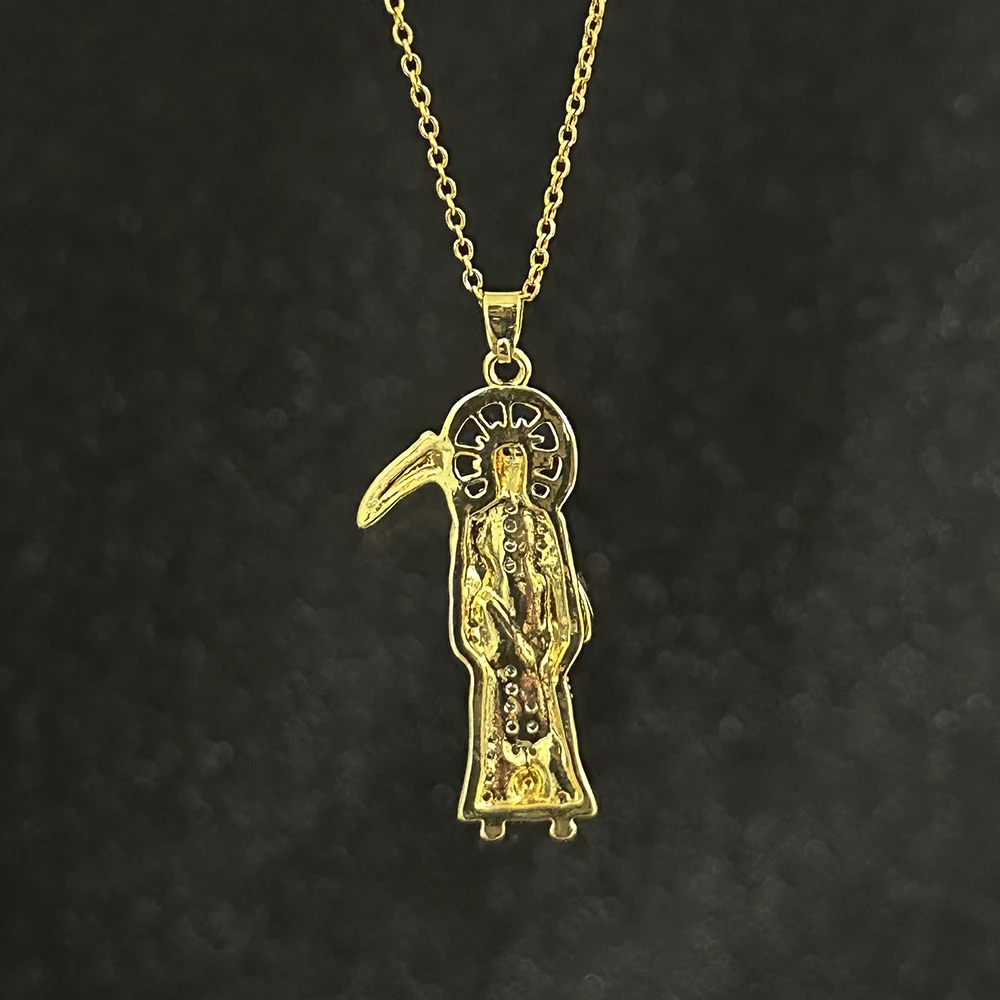 High end custom fashion necklace paired with luxurious Reaper pendant, diamond inlay, 18K gold plating, suitable for women, gift