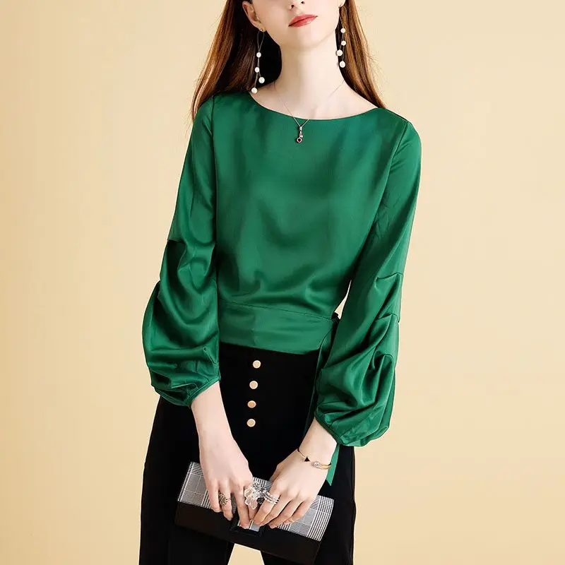 Spring New Green Lantern Sleeve Shirt Women Solid O- Neck Design Feeling Small Folds Drawstring Fashion Pullover Long Sleeve Top