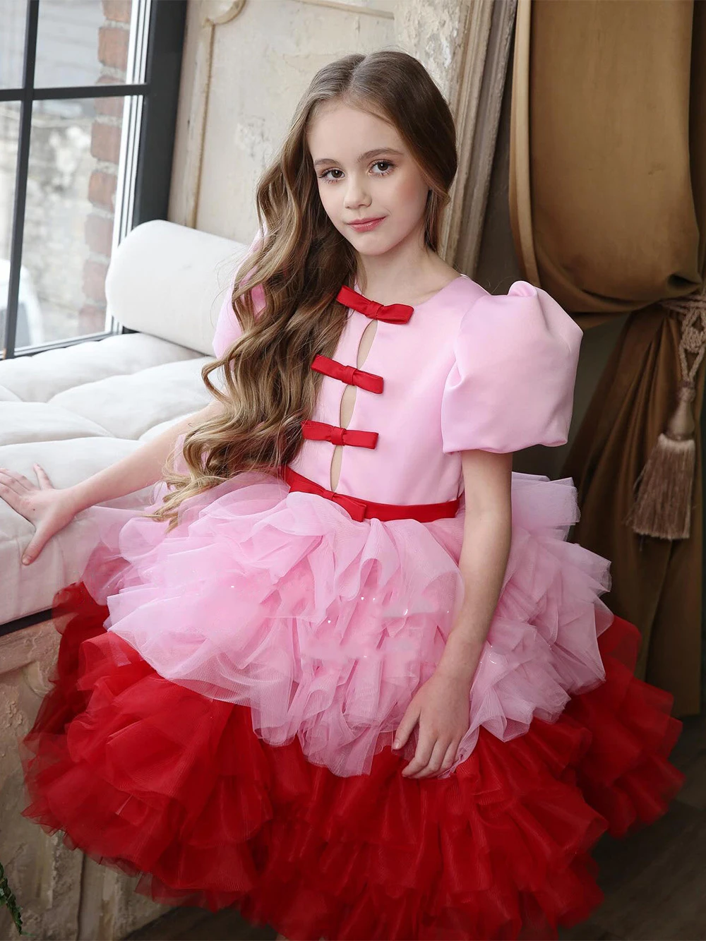 

Pink Flower Girl Dress For Wedding Short Sleeves Layered Puffy Bow Ruffles Tulle Birthday Party Princess Pageant Ball Gowns