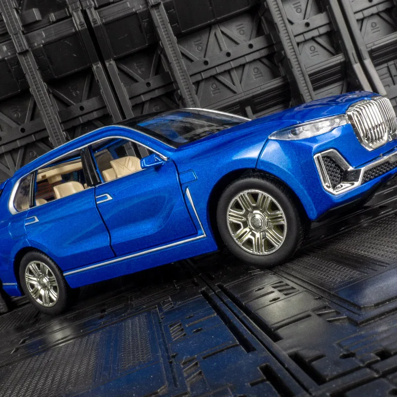 

1:24 BMW X7 alloy car model ornaments pull back acousto-optic children's toys doors and hood trunk can be opened