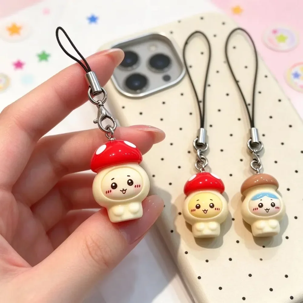 먼작귀 폰스트랩 ChiikawaちいかわCute Keychain Pendant Tiny Resin Phone Lanyard Cute Mushrooms Hachiware Bag Charm for Girl Friendship Gift