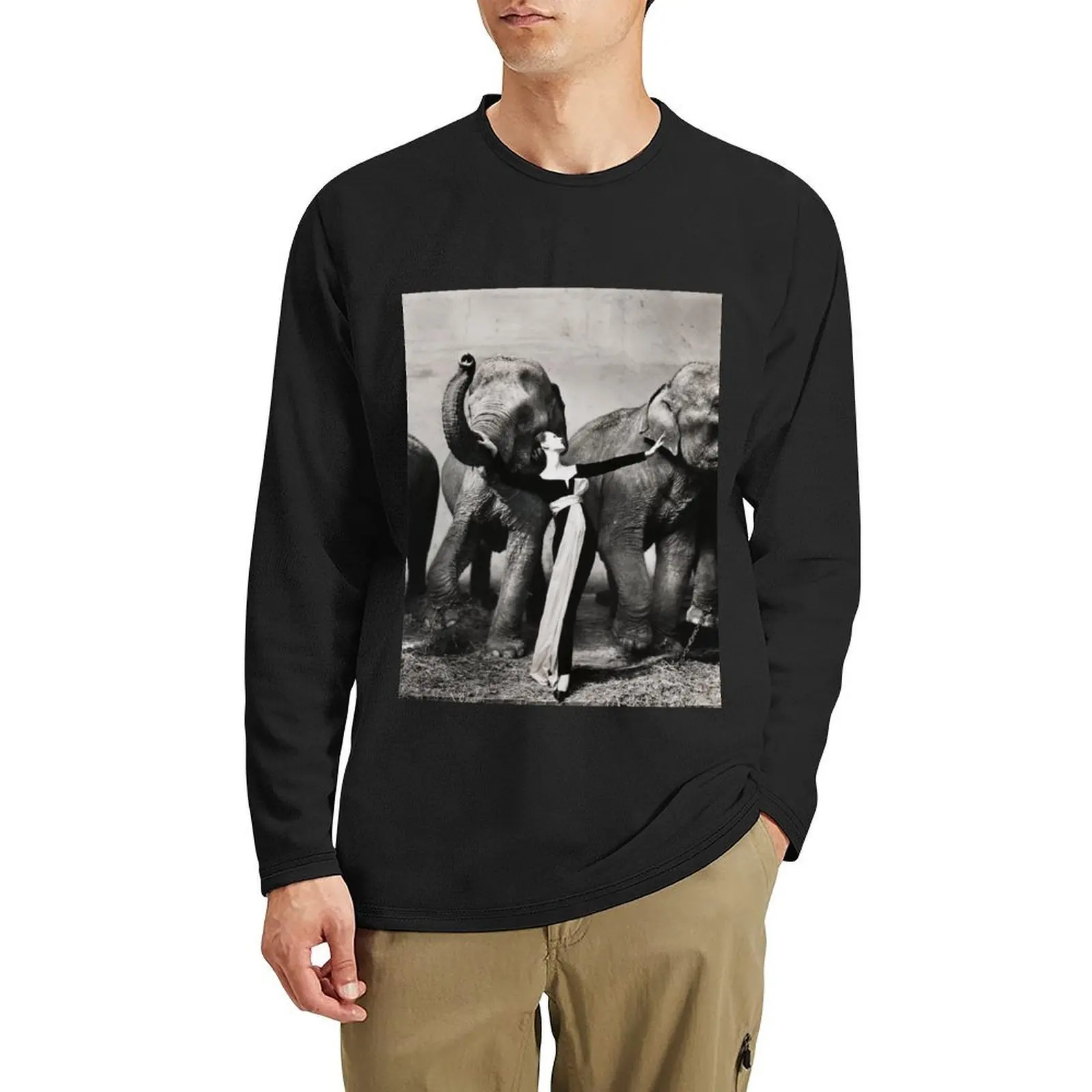 

Dovima with elephants, 1955 - RICHARD AVEDON - Fashion Photography Long T-Shirt man clothes mens workout shirts