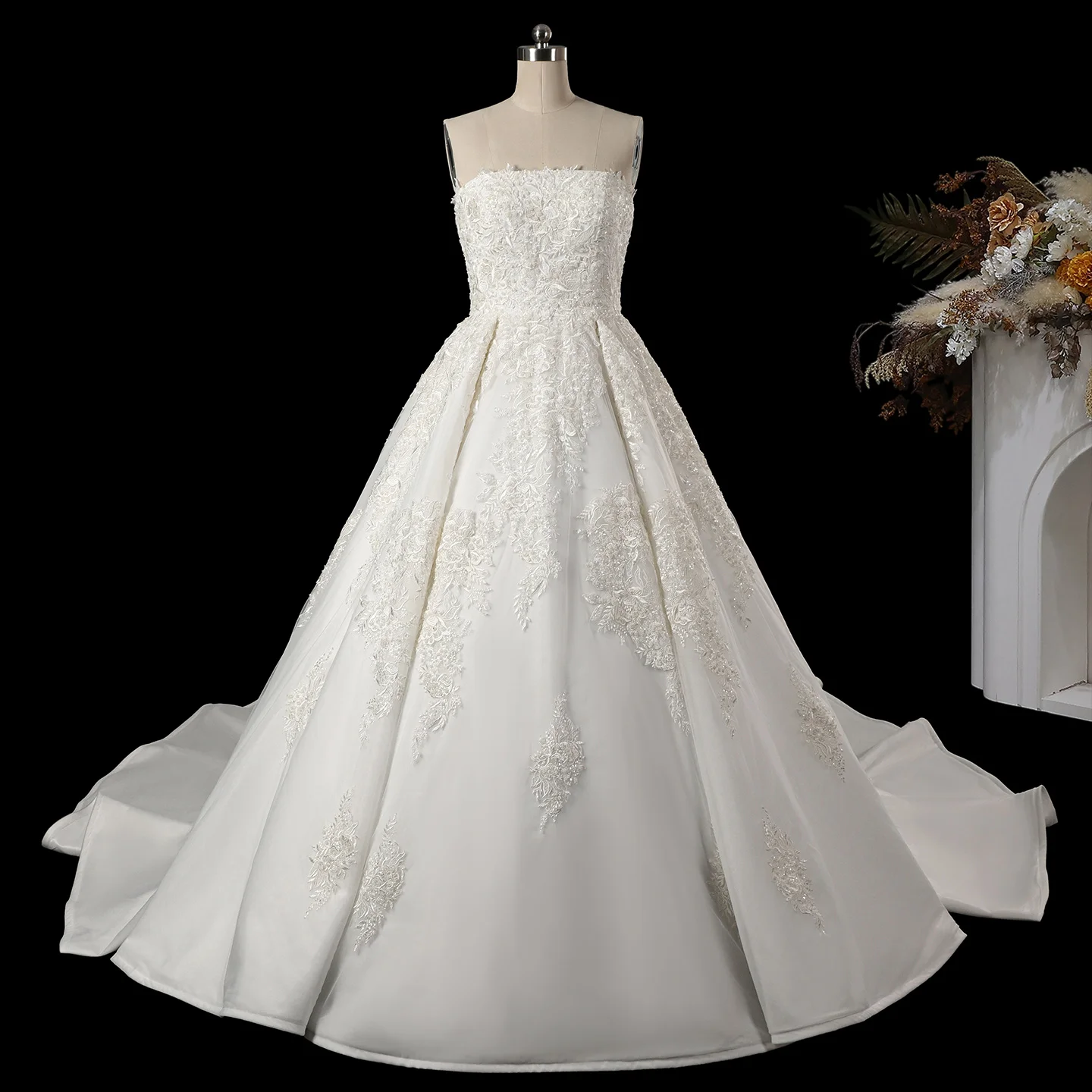 Sheer Fairy Wedding Dresses Elegant Strapless Tulle Floral Appliques Train Dubai Luxury Women Bridal Ball Gown SW022 Customized