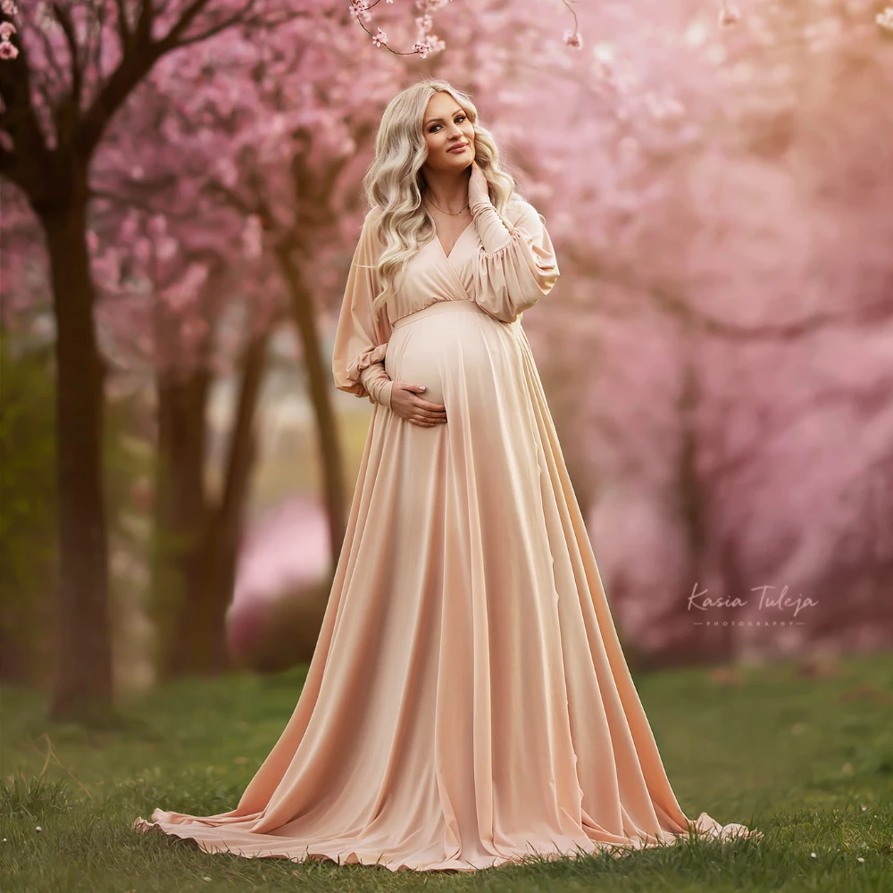 

Champagne A Line Maternity Photoshoot Dresses Soft Satin Long Sleeves Pregnant Women Robes Sexy V Neck Ruched Baby Shower Gowns