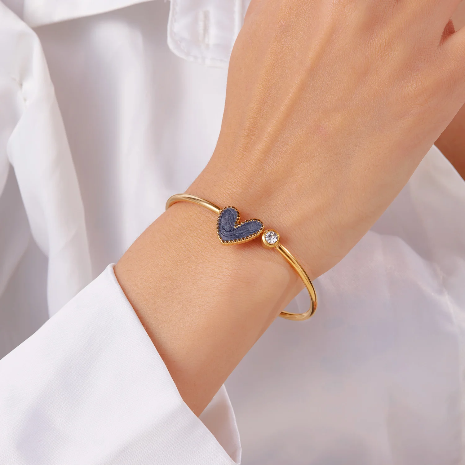 Neue Trendy Vergoldete Einfache Herz Manschette Armreifen für Frauen Hohe Qualität Edelstahl Kristall Armbänder Wasserdicht Schmuck – Detail 8
