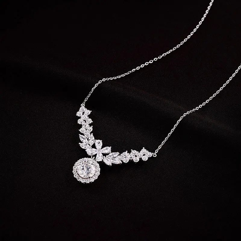 14K Gold Plated 2CT Moissanite Pendant Necklace D Color Sparkling Round Cut Diamond 925 Sterling Silver Wedding Jewely for Women