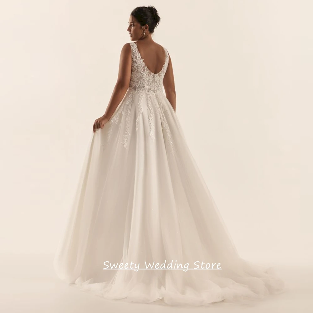 Customized Woman Plus Size Wedding Dress Sexy Sleeveless V Neck Lace Applique Split A Line Tulle Bridal Gown Sweep Train